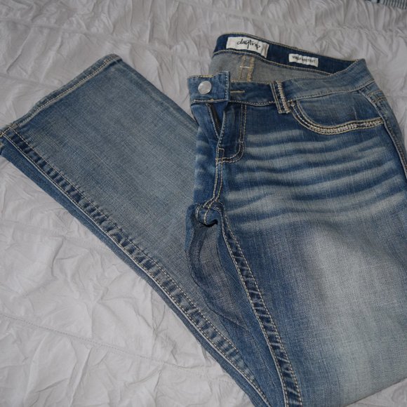 Buckle Jeans - Picture 3 of 3